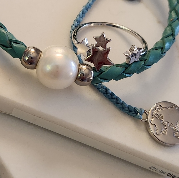 2 bracelets and 1 ring , genuine cultured pearl and sterling silver detail - Picture 6 of 7